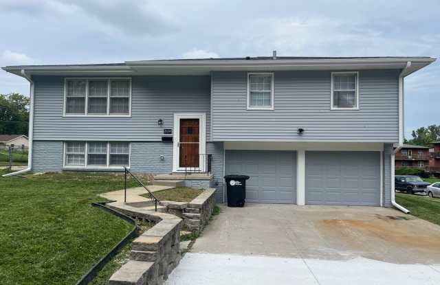 Four Bedroom For Rent! photos photos