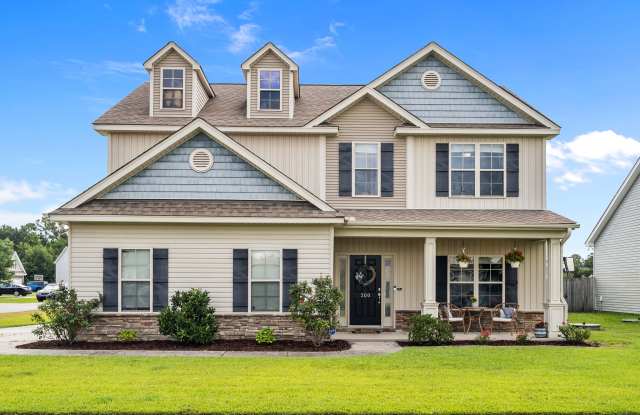 300 Onyx Court - 300 Onyx Court, Onslow County, NC 28546