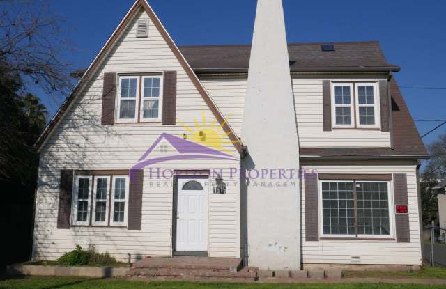 Remodeled 5 Bed 2 Bath 2,000 sqft home in North Sacramento photos photos