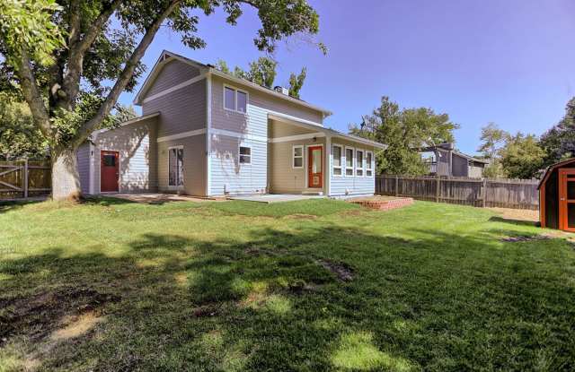 Inviting 3-Bedroom, 2-Bathroom Home in Desirable Parkwood East photos photos