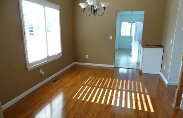 13802 E. Stanford Place Gallery 3