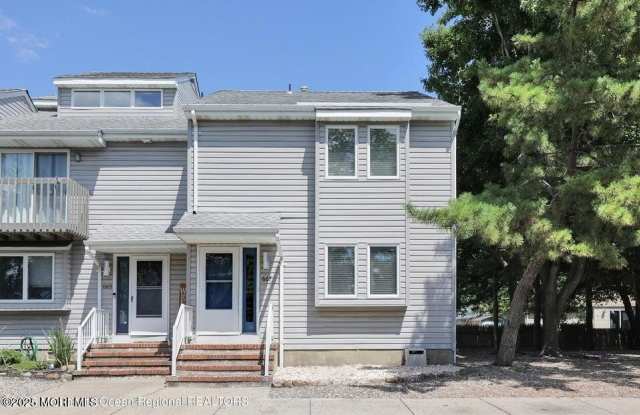 667 Ellicott Avenue photos photos