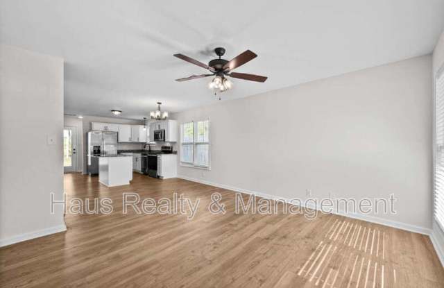 412 Hillside Dr Gallery 3