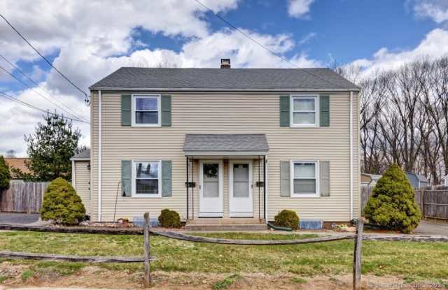 88 Walnut Road - 88 Walnut Road, Hartford County, CT 06067