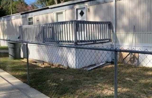 3226 Muldoon Rd - 3226 Muldoon Road, Bellview, FL 32526