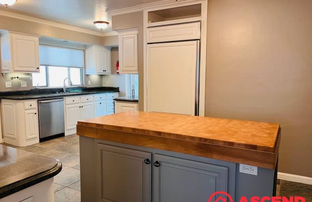 Darling Home Near Bakersfield College! Gallery 3