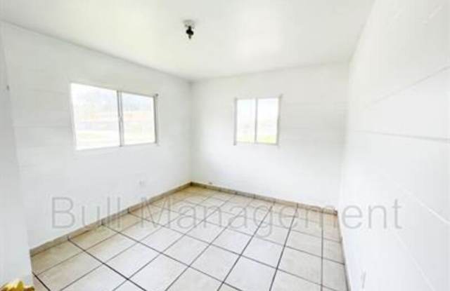 900 S John Young Pkwy Gallery 3