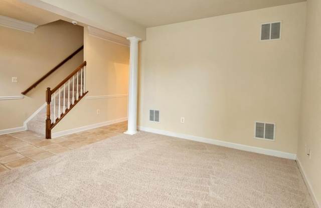 725 CHEVINGTON Court Gallery 4