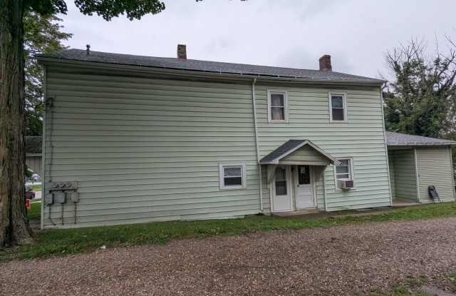 Spacious 2-Bedroom Apartment near downtown Massillon Gallery 2