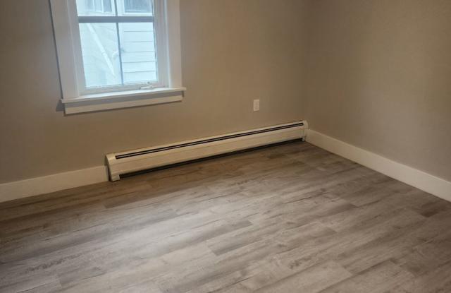 Newly Renovated 2-Bedroom Apartment | New Appliances | Convenient Location Gallery 3