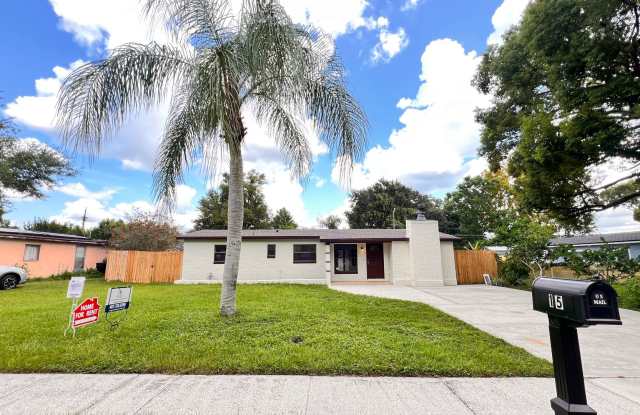 For Rent - Newly Renovated 3 Bedrooms / 2 Bathrooms Home in Apopka photos photos