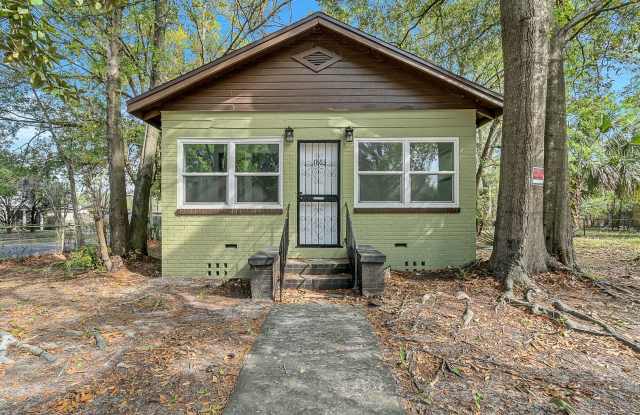 ***TWO WEEKS FREE*** Charming 2BR Home for Rent in Jacksonville photos photos