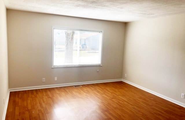 9908 Strathmore Ct Gallery 4