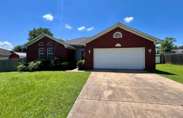 Cozy 3 Bedroom/2 Bathroom Home for Rent in Greenwood photos photos