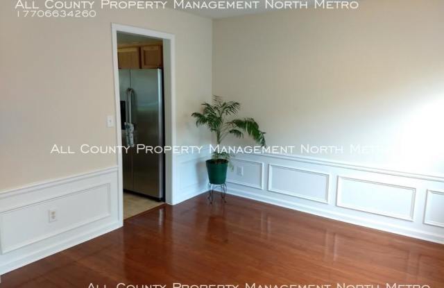 13611 Weycroft Circle Gallery 2