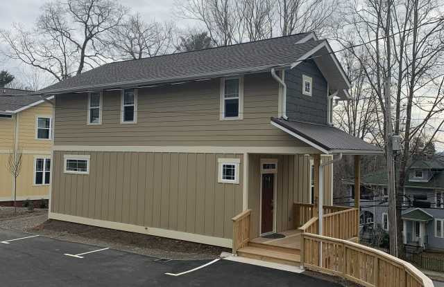 28 Forest Hill Drive Gallery 1