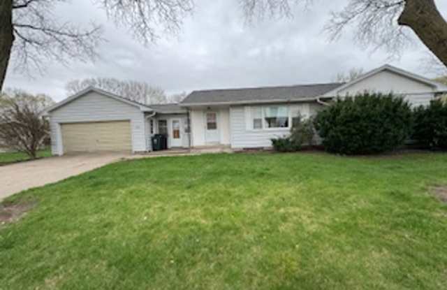 MOVE IN SPECIAL! 1ST MONTH RENT FREE! JUST PAY DEPOSIT! photos photos