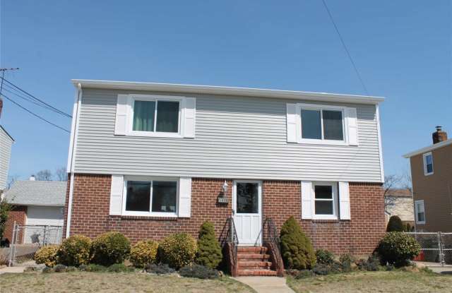 1638 Woodstock St - 1638 Woodstock Street, Elmont, NY 11003
