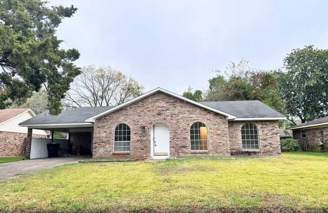 3 BEDROOM IN BELLAIRE SUBDIVISION! - 3533 Lanell Drive, Bossier City, LA 71112