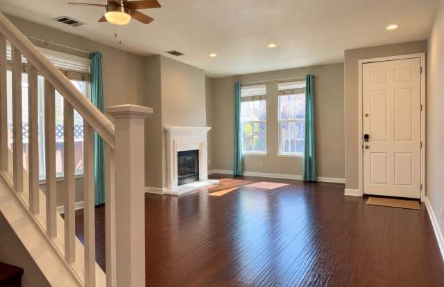 1083 Cotton Wood Court Gallery 4