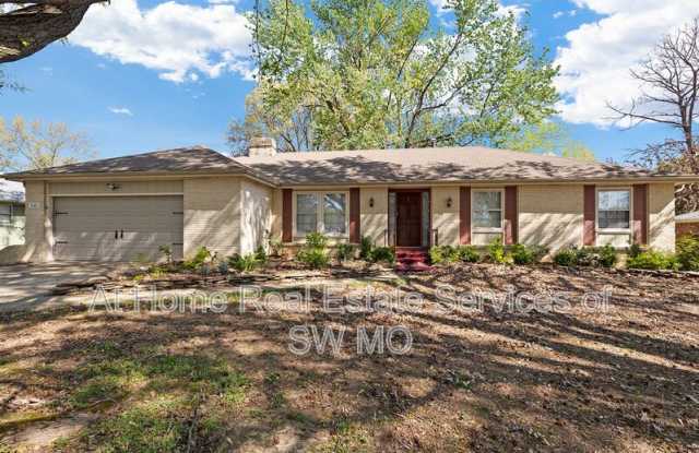 1341 E Walnut Lawn - 1341 East Walnut Lawn Street, Springfield, MO 65804 1341 E Walnut Lawn - 1341 East Walnut Lawn Street, Springfield, MO 65804