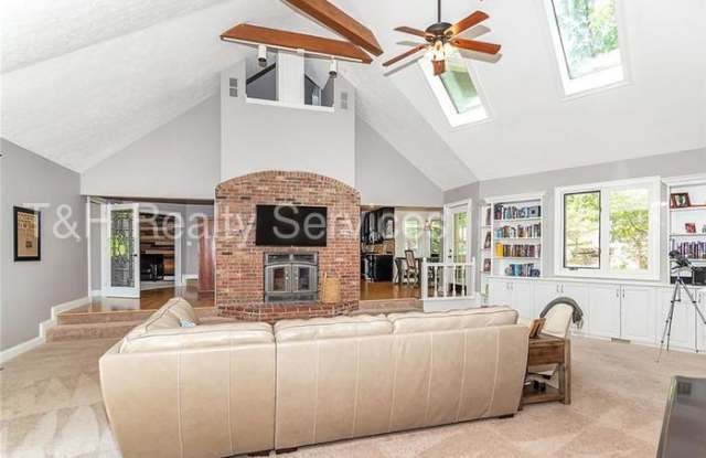 9525 Brigantine Court Gallery 4