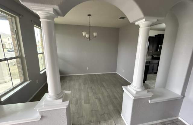 6703 Mustang Creek Rd Gallery 3
