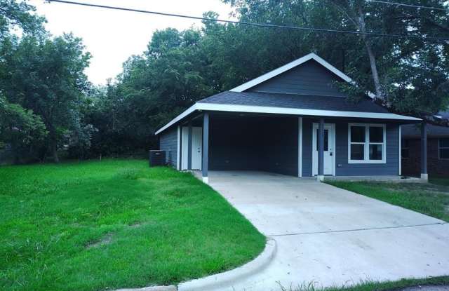 1115 Charlies Street - 1115 Charlie's Drive, Commerce, TX 75428