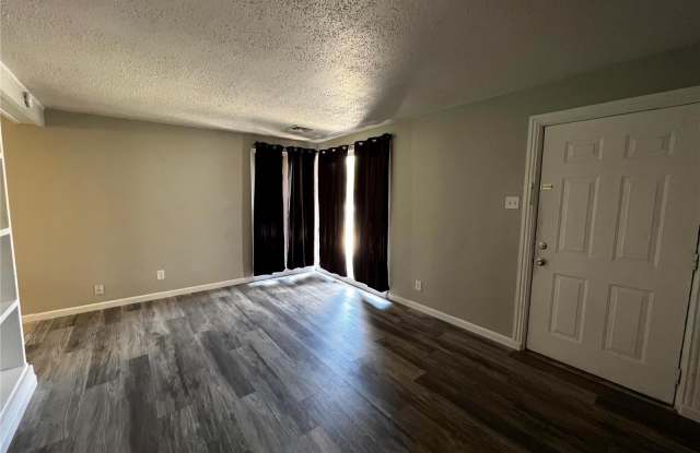 16 Saint Laurence Drive Gallery 3