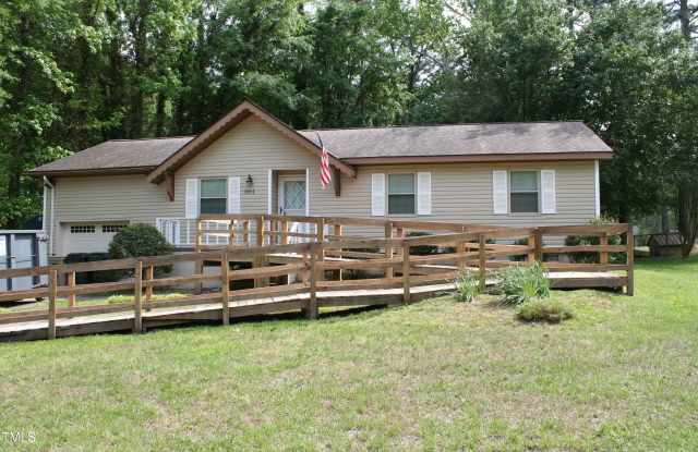 1101 Cranston Road photos photos