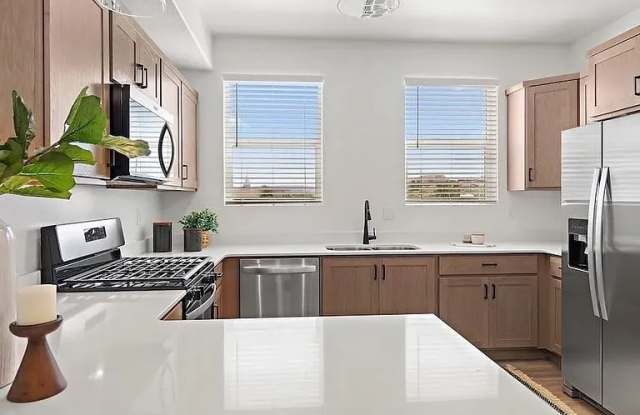 2065 South Grandiflora Road - 2065 South Grandiflora Road, St. George, UT 84770