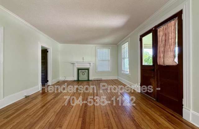319 N Mulberry Street Gallery 3