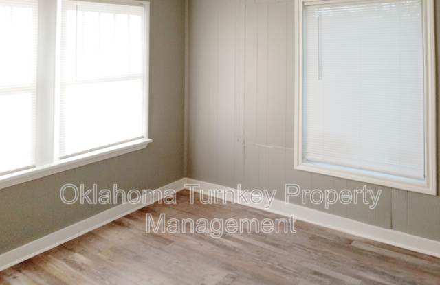 1203 W 5th St. Gallery 4