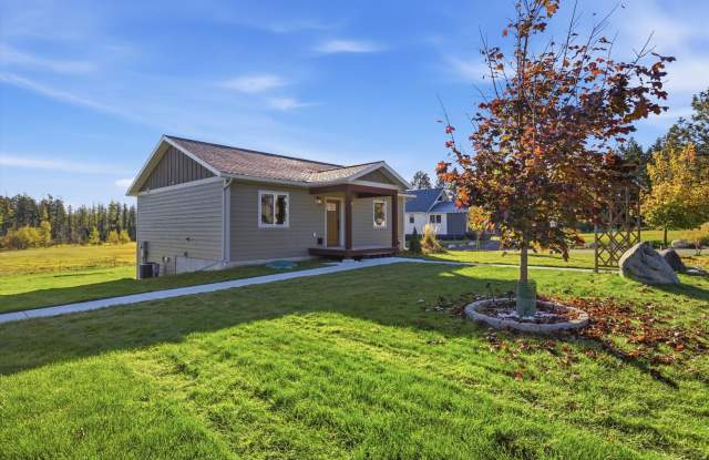 Beautiful Views & Convenient Living Between Whitefish and Kalispell Gallery 4