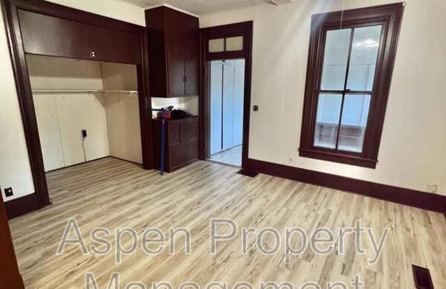 109 South Marshall Street photos photos