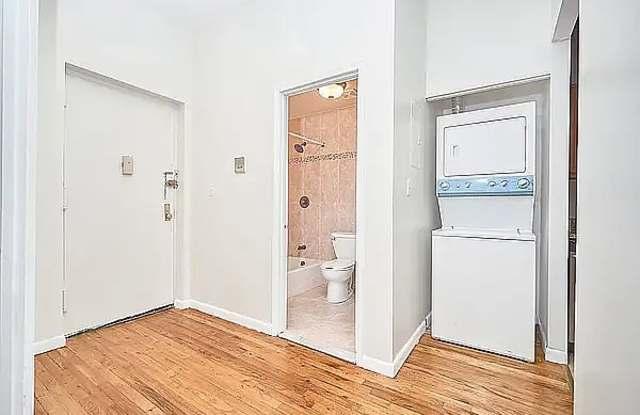 910 Park Pl Apt 1D Gallery 4