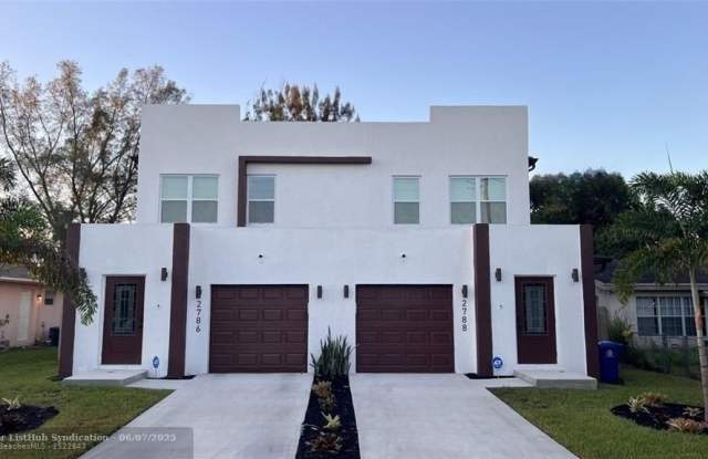 2788 NW 20th St photos photos