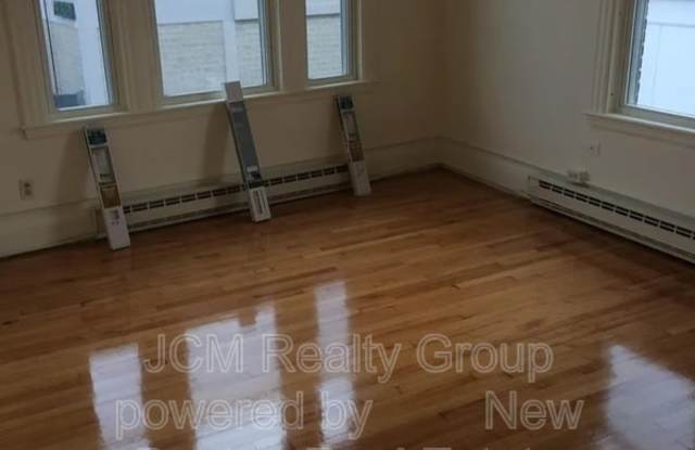 203 Lewis St Gallery 4