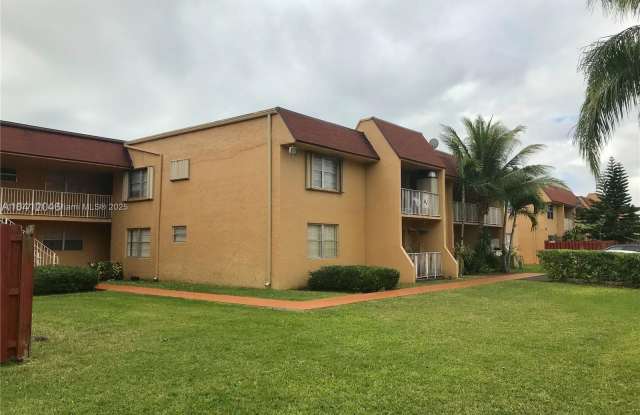 9974 SW 88th St - 9974 Southwest 88th Street, Kendall, FL 33176