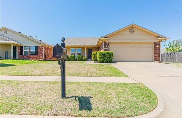 Cute 3 Bed In Mustang Schools - 2601 Fennel Road, Oklahoma City, OK 73128