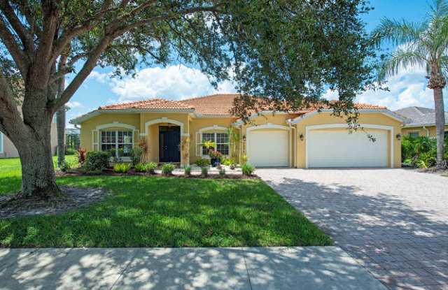 2271 Grove Drive photos photos