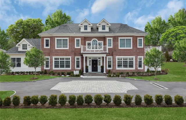 8 Red Ground Rd - 8 Red Ground Rd, Old Westbury, NY 11568