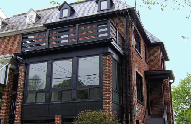 234 MADISON STREET NW Gallery 2