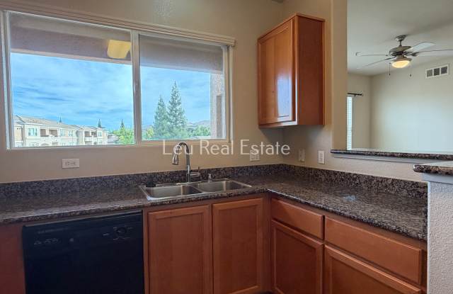 300 Moon Cir Gallery 4