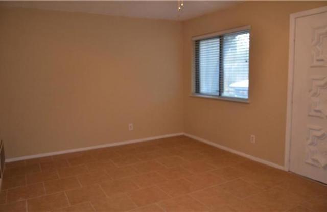 1013 Glen Oak Drive Gallery 2