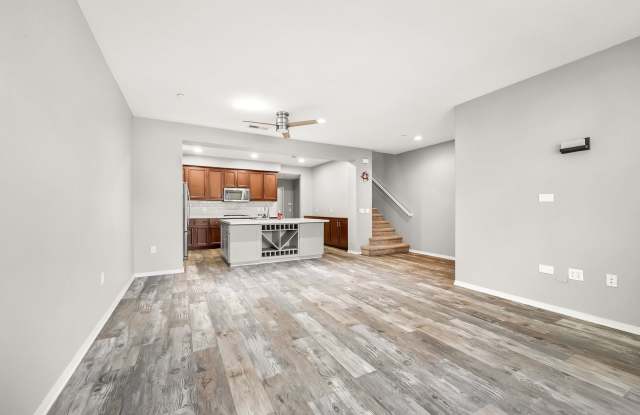 Modern 2-Story Townhouse Directly in Front of Community Pool! Cordova/Haven Community! Gallery 3