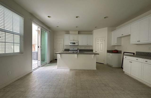 3 Bedroom home for leasing in Eastvale Gallery 4