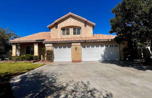 4-BEDROOM 3-BATHROOM HOUSE IN VICTORVILLE Gallery 1