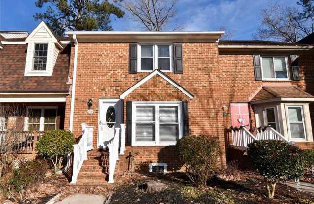 326 Faire Chase - 326 Faire Chase, Chesapeake, VA 23322