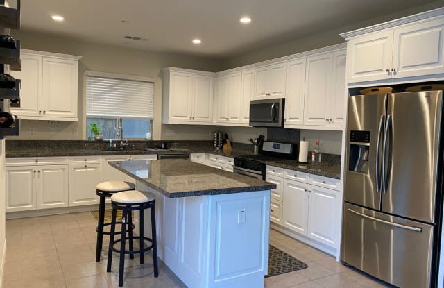 1013 Camino Levante - 1013 Camino Levante, Chula Vista, CA 91913